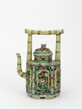 S75/99 - Teapot or sake pot, Theepotje of rijstwijnpotje