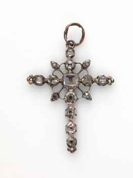 S74/3 - Croix, Cross-shaped pendant, Kruishanger