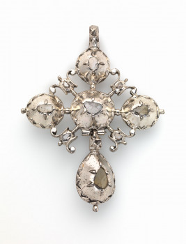 S75/183 - Croix, Cross-shaped pendant with case, Crucifix, Kruishanger met etui