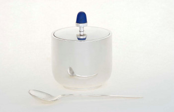 S2002/23 - Sugar bowl with spoon, Suikerpot met lepel